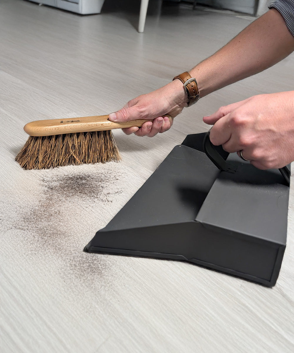 Finest by Hillbrush Dustpan & Bassine Brush Set (Medium Stiff)